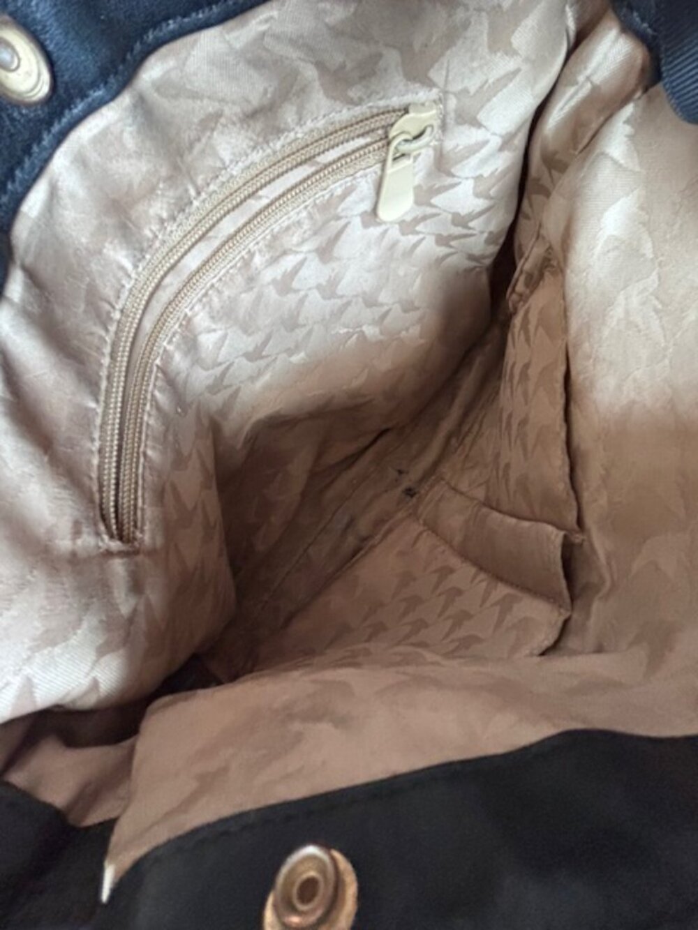 Lo & Sons Pearl Convertible Crossbody Bag - Picture 6 of 9